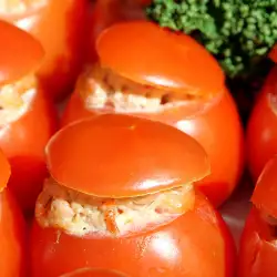Пълнени домати с майонеза