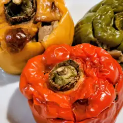 Пълнени чушки с гъби и карфиол