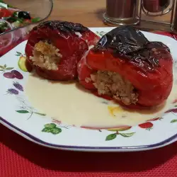 Пълнени чушки с домати