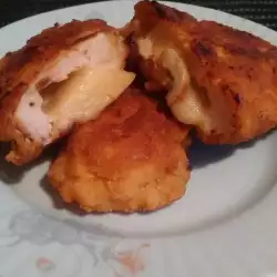 Пържени пилешки гърди с галета