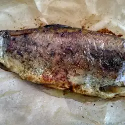 Печена риба с бяло вино