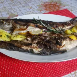 Печена риба с картофи