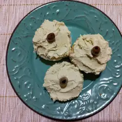 Пастет с авокадо и козе сирене