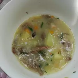 Патешка супа с жълтъци