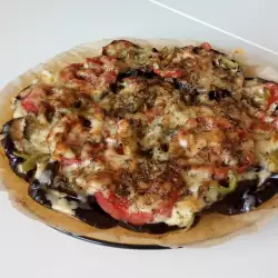 Кето пица с босилек