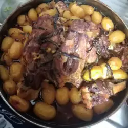 Печено агнешко месо с картофи