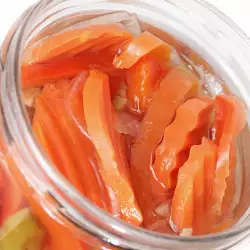 Моркови в буркани