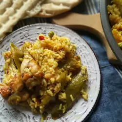 Къри ориз с пилешки бутчета на тиган