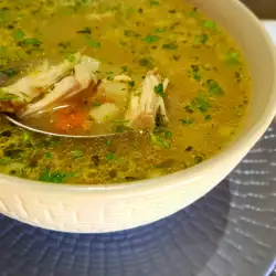 Пилешка супа от филе с чесън