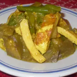 Зелен фасул с месо и къри