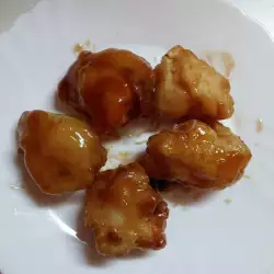 Панирано пиле с мед