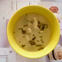 Бистра пилешка супа с магданоз