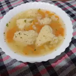 Сръбска пилешка супа с кнедли