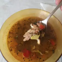 Пилешка супа с лук