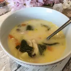 Пилешка супа с картофи и спанак