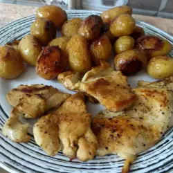 Пиле с картофи и зехтин