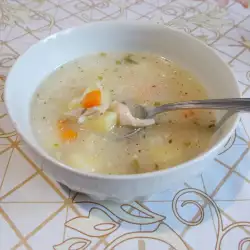 Пилешка супа с картофи и чушки