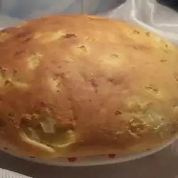 Ароматна питка с пържен лук и сирене