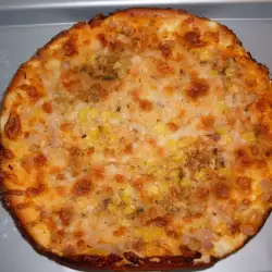 Пица с кайма и царевица
