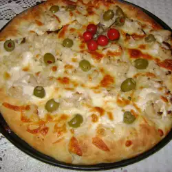Пица от карфиол с маслини