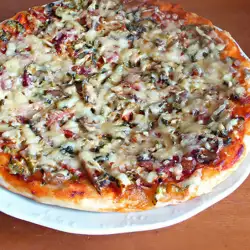 Пица с Кисели Краставички