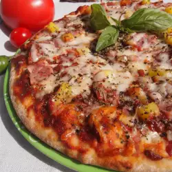 Пица с Доматено Пюре