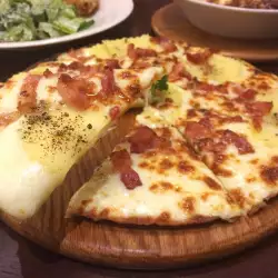 Пица от картофено тесто
