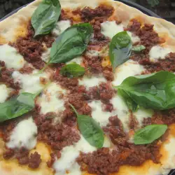 Пица по италиански с чубрица
