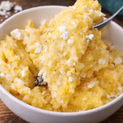 Полента с кашкавал и сирене