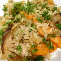 Постен ориз с моркови, гъби и розмарин
