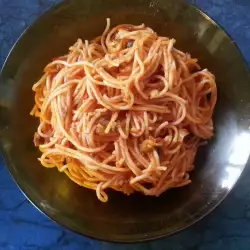 Веган спагети с доматен сос