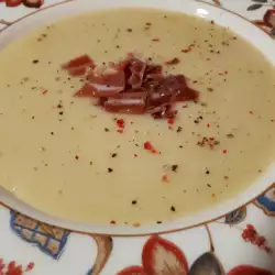 Картофена крем супа с пилешки бульон