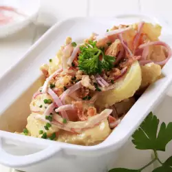 Картофена салата с лук и шунка