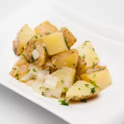 Салата от варени картофи