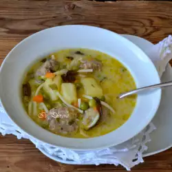 Супа с Наденица