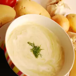 Картофена супа с босилек