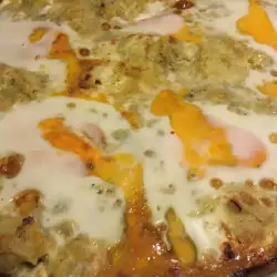 Картофи с яйца и чубрица на фурна