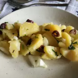 Картофена салата с лимонов сок