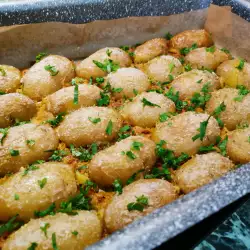 Картофи на фурна с чили