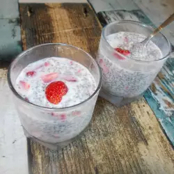 Десерти с прясно мляко и ягоди
