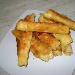 Хрупкави пурички с картофи и прясно сирене