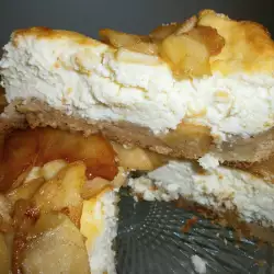 Десерт с ябълки и жълтъци
