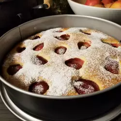 Десерт с ягоди и олио