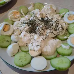 Яйчена салата с ряпа