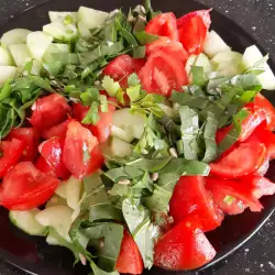Зеленчукова салата с киселец