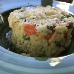 Тиквички с ориз и домати