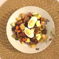 Зеленчукова салата с яйца