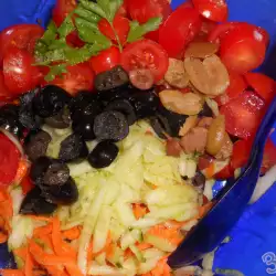 Здравословна салата с чери домати