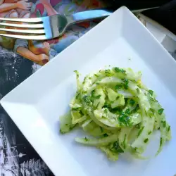 Зеленчукова салата с магданоз