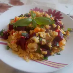 Зеленчукова салата с червена леща